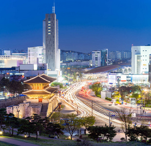 韩国首尔 Heunginjimun 东大门的城市景观