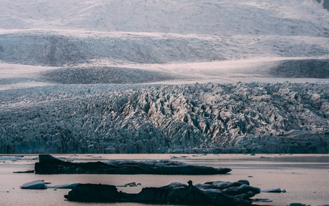 冰岛冰川泻湖。jokulsarlon 泻湖 beautfiul 形冰山湖