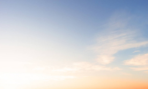 色彩缤纷的天空观背景 夕阳与暮光的天空与云彩