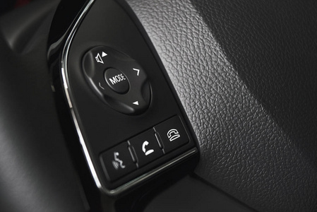 现代汽车内饰, 灰色方向盘与媒体电话控制 buttonsto 接受或拒绝呼叫