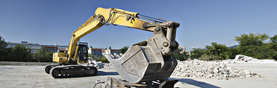 反铲挖泥船图片