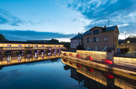 法国斯特拉斯堡 vauban 大坝夜景照片