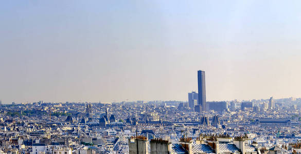 从蒙马特山看到的蒙帕纳斯摩天大楼鸟瞰全景图