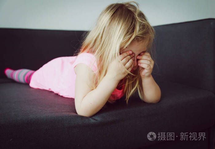 哭的孩子, 抑郁和悲伤