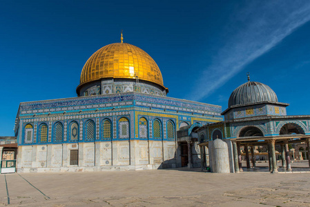 麦加麦地那圣殿上的岩石圆顶在耶路撒冷, 以色列, 在麦加和麦地那之后