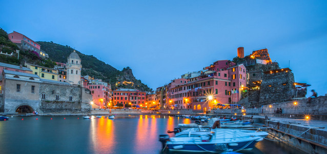 vernazza，渔村港湾