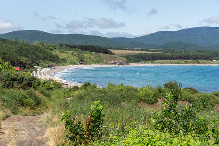 保加利亚布尔地区 Ahtopol 镇海岸线和海滩全景