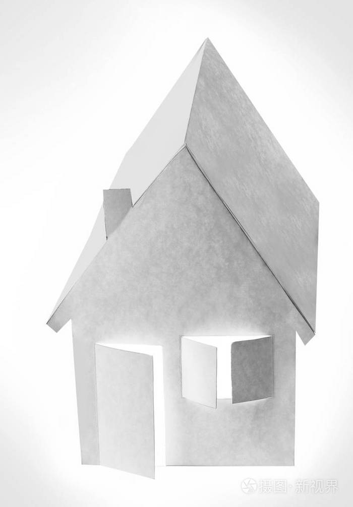 纸房子在白色背景与背光在窗口和门