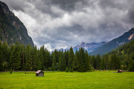 国家公园白云岩 Dolomiti, 著名的位置, 蒂罗尔, 阿尔卑斯, 意大利, 欧洲的伟大的看法。戏剧性和风景如画的场面。