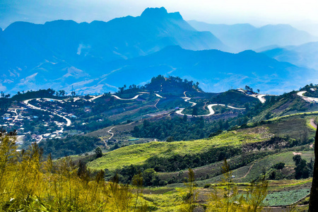 山的风景。泰国富 Tubberk