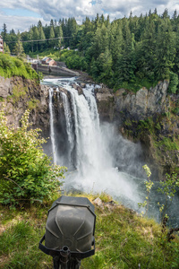 壮观的 Snoqualmie 瀑布观