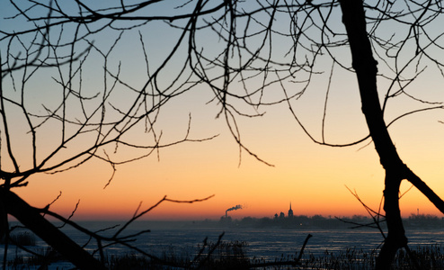 nikolo medvedsky 修道院在冬季日落