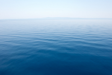 清除蓝色的大海，水海景抽象背景