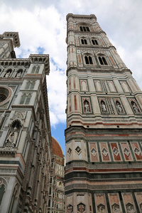 佛罗伦萨在意大利乔托设计的彩色大理石钟楼