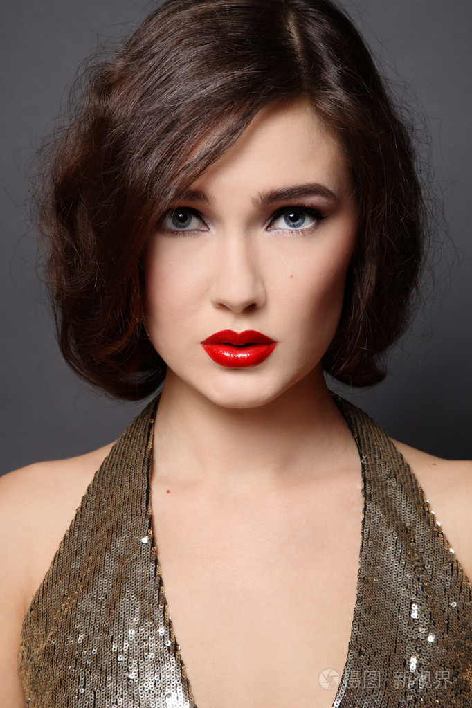 魅力四射的女孩