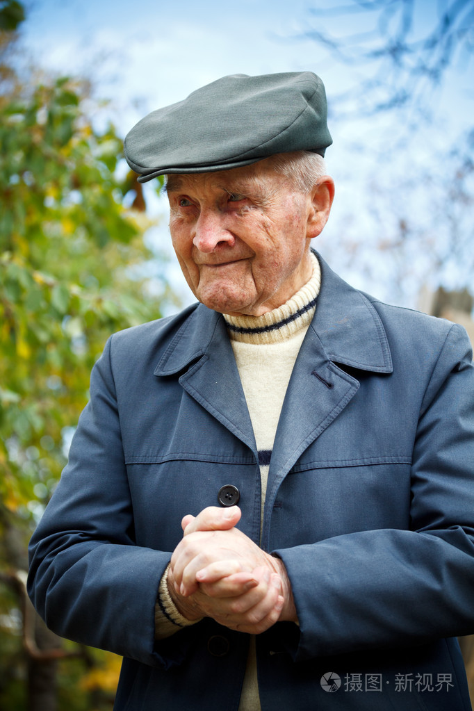 老男人肖像