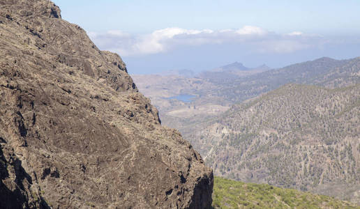 大加那利岛, 梅, 徒步旅行路线小烛树El Marrubio, 向下看沿山谷巴兰科 de la 索里亚