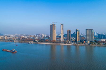 中国长江附近的空中建筑