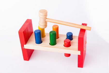 早期儿童发展木制玩具上白色隔离