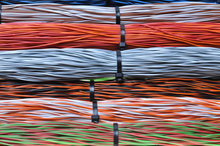 网络电缆 电线在电信行业