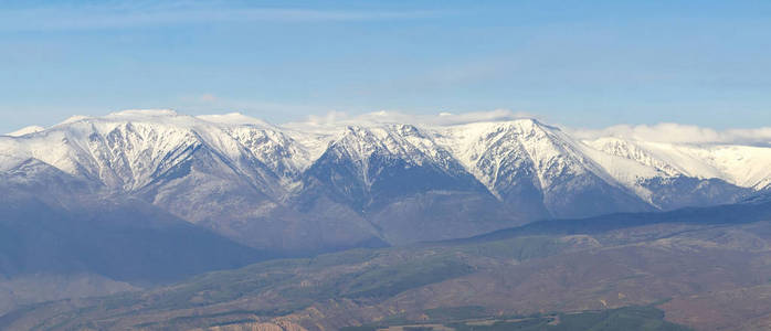 雪山山顶全景