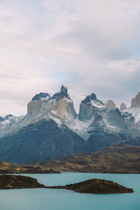 托雷斯的国家公园景观。托雷斯是一个国家公园, 包括山脉, 冰川, 湖泊和河流在南巴塔哥尼亚, 智利