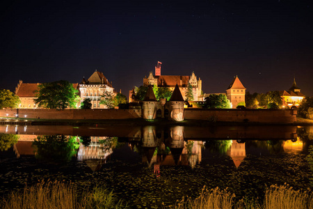 夜晚的星空下, Malbork 的日耳曼城堡