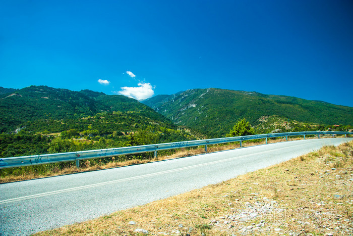 在山脉在奥林匹克山的路
