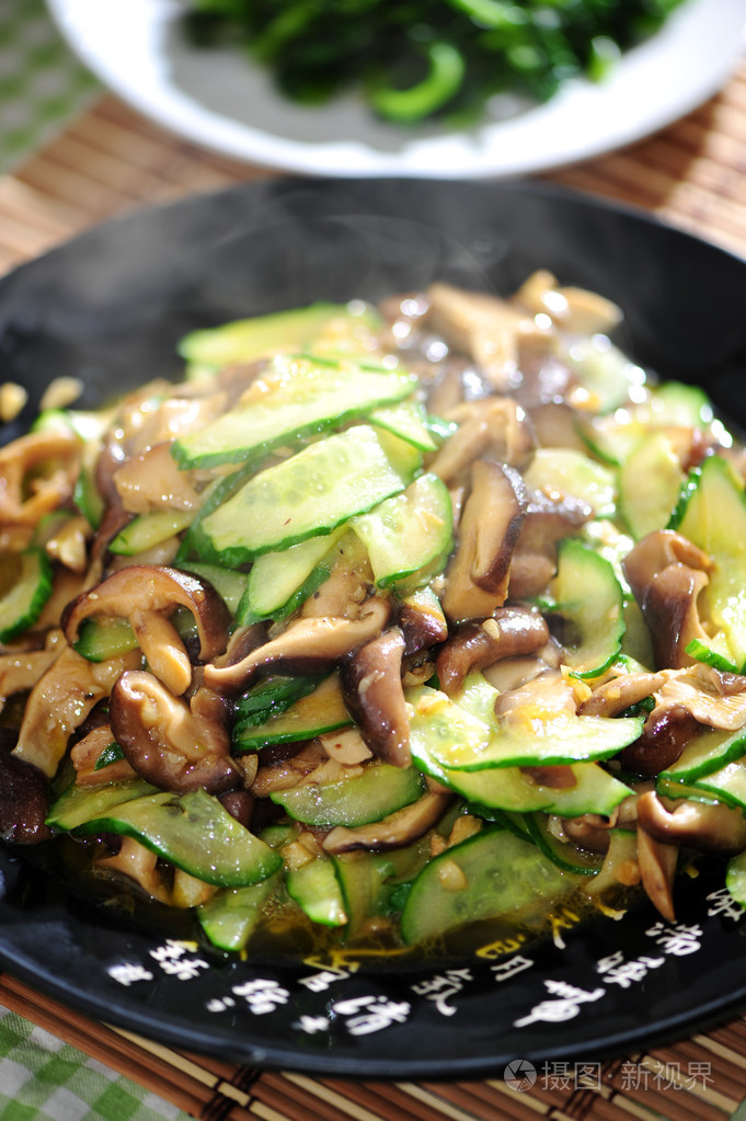 黄瓜炒蘑菇, 中国蔬菜