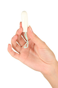女人的手清洁棉卫生棉条坚持白色背景特写