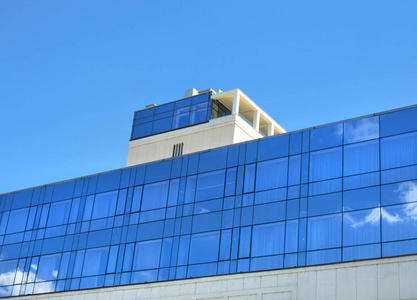 现代玻璃钢铁及混凝土商务大厦