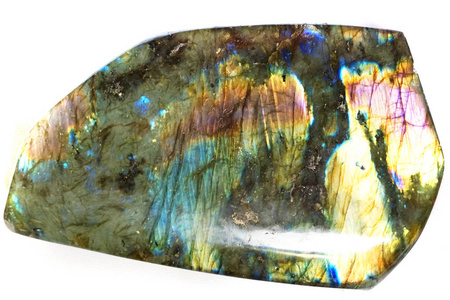 蓝色 labradorite 矿物被隔绝在白色背景上