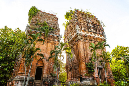 双子塔一座古建筑, 归仁, 越南