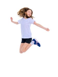 一个十几岁的女孩在跳跃