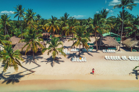 热带岛屿海滩，多米尼加共和国的鸟瞰图