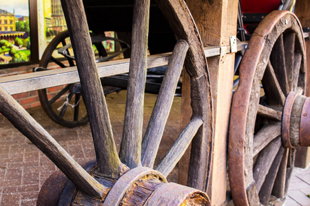 旧车木轮