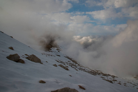 Oshten 的山, Adygea 的明亮的上升