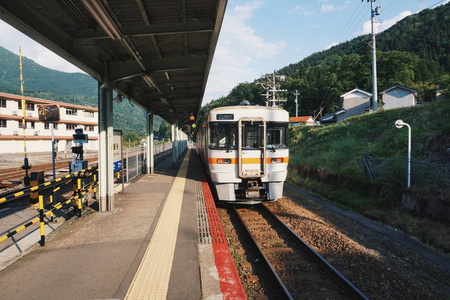 日本当地的旧火车用发动机