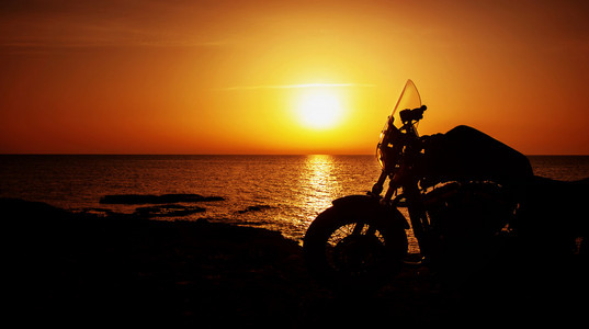 骑摩托图片风景图片图片