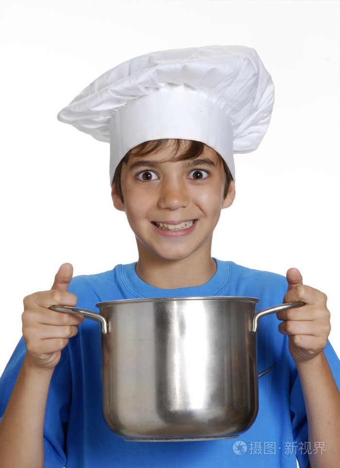 厨师持有泛白 background.child 持有的厨房器皿上的小孩
