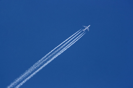 747 在空气中