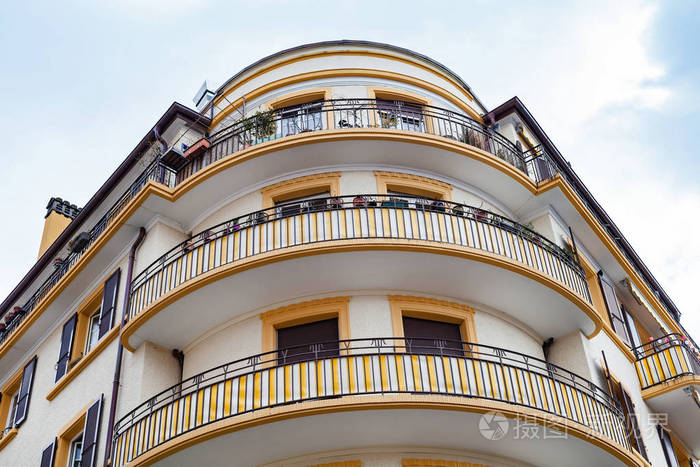 瑞士洛桑传统住宅的图片