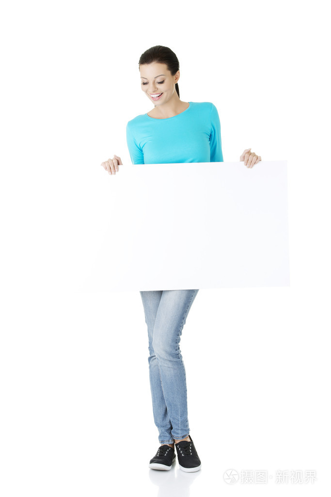 空白板肖像年轻的幸福女人