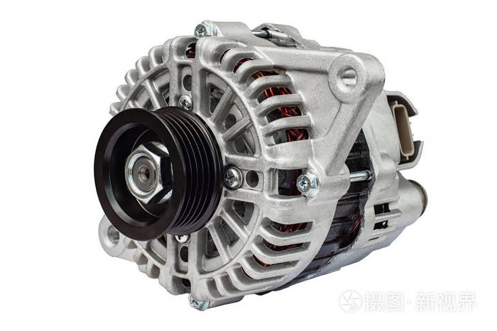 汽车交流发电机在白色背景上