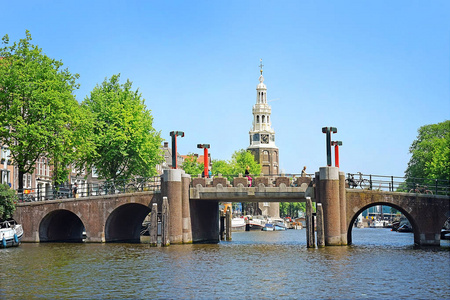 游览阿姆斯特丹, 首都和人口最多的城市荷兰的风景如画的运河