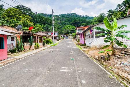 巴拿马 Portobelo 村街道