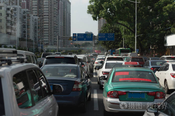 中区商业区主要街道的交通堵塞