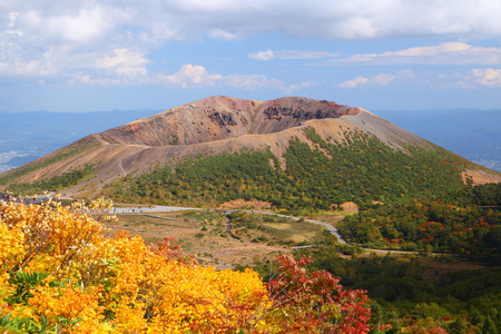 有色秋天的山 azumakofuji