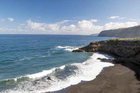 用岩石海滩