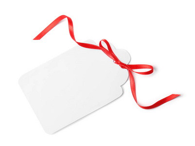 白色背景缎带的空白礼品标签, 顶部视图